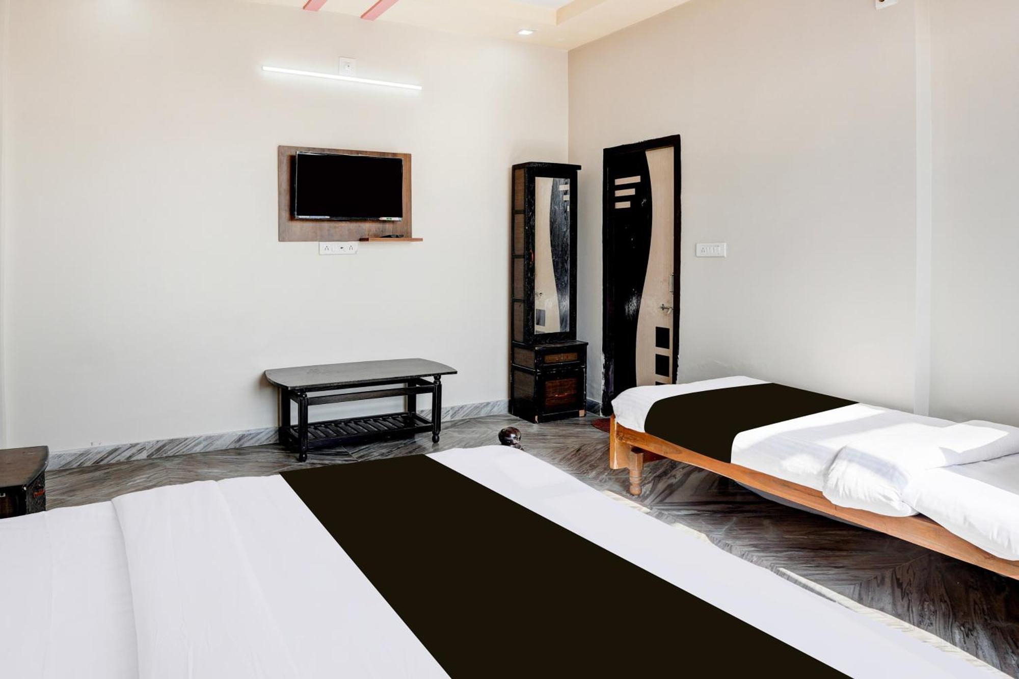 Hotel Super O Transport Nagar Formerly Arpan 3*